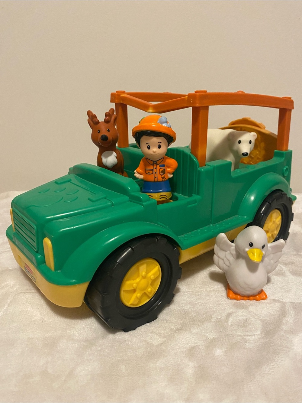 2011 Fisher Price Little People Zoo Animal Sounds Safari Truck kid toys